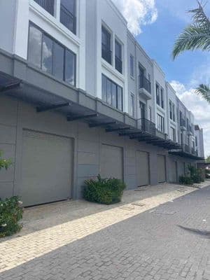 Bán nhà 65m2 đã hoàn thiện