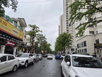 Cho thuê mặt bằng kd căn shophouse ngay chân 8 tòa mipeccity viwe hn