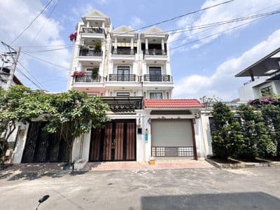Nhà góc 2 mặt tiền hẻm 10m khu bên sông gần gigamall phạm văn đồng