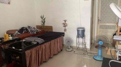 Sang tiệm mb hẽm thông thuê 3tr/1 tháng