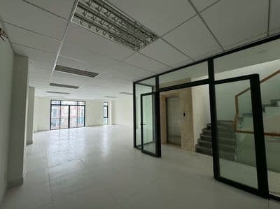 Cho thuê văn phòng Vạn Phúc mặt tiền Nguyễn Thị Nhung 75m2 12.5tr