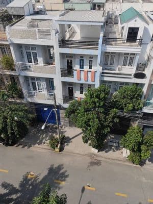 Chỉ 6,8 tỷ 4 tầng-4 16- đường 12m cạnh kdc nam hùng vương giáp q6