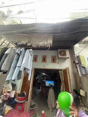 nhà cấp 4 . tiện xây mới 46m2 . quận 4