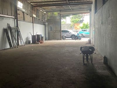 Cho thuê Mặt bằng Gần 550, 200m2, giá 8tr