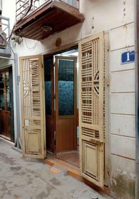 Cho thuê nhà 2 tầng ngõ 281 vĩnh hưng