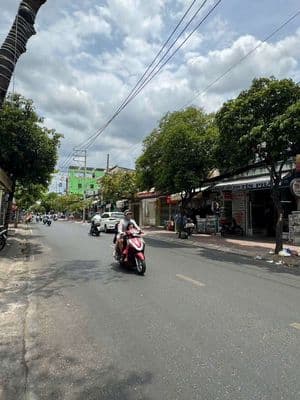 chỉ 9 tỷ 5 mặt tiền kinh doanh đường Bùi Văn Ba . Q7