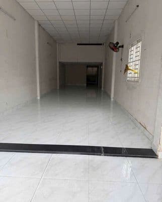 xưởng 4*25. trống suốt có gác lửng 2pn. Q12