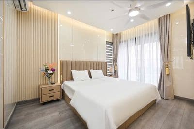 bán căn hộ Emerald 2PN-2WC giá 5.1 tỉ full nội thất đẹp