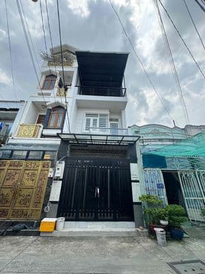 nhà vị trí đẹp có sổ hoàn công gần chợ, các trường mầm non. cấp 1,2,3