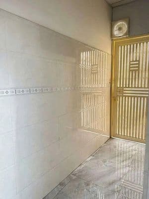 Cho thuê nhà hẻm 2m (xm) cách mạng tháng 8, p.11, q.3, 6tr.