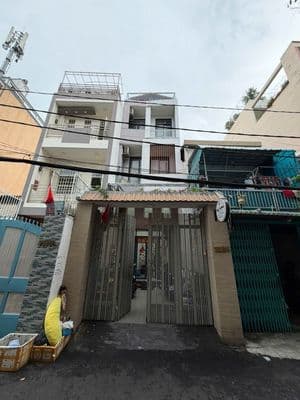 Nhà 3 tầng trung tâm Q6, sổ riêng, xe ô tô vào được giá thương lượng