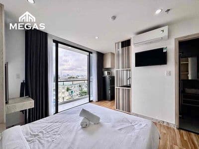 Cho Thuê Phòng Ban Công - Full Nội Thất - Ngay Dương Quãng Hàm