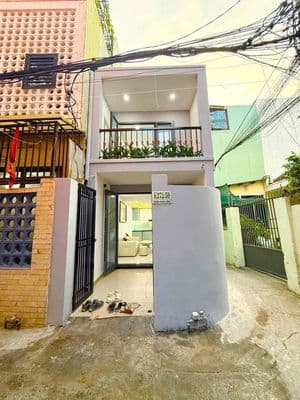 Tìm đâu ra nhà trung tâm ngay gần biển trần cao vân mà full nội thất
