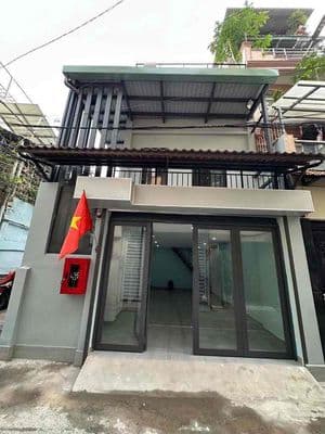 Nhà Hẻm xe hơi-Gần bờ kè Hoàng Sa-1 trệt-1 lầu-st-Tân Bình