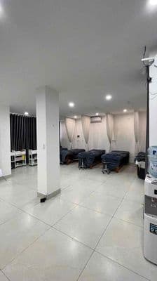 Cho thuê nhà mặt tiền hàm nghi trung tâm ngang 9m -3 tầng thông suốt