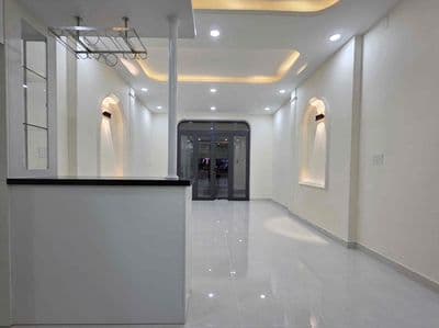 Nhà lầu mặt tiền Kha Vạn Cân, phường Linh Trung Thủ Đức cũ