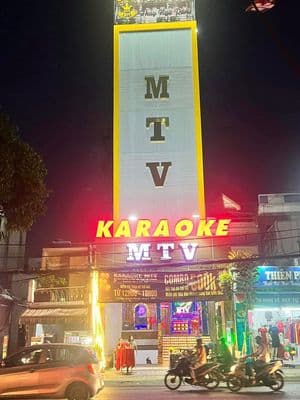 KARAOKE 18 phòng MT số 938 Quang Trung, GV. Dt: 6x25m, Kc: hầm 7 tầng