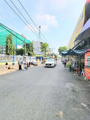 Bán nhà ngay trường ĐH tài chính Marketing, quận 7, (6x6m), 3.2 tỷ