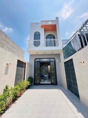 Nhà Mới Xây 4,3 x 24m Ngay Ngã Ba Tân Kim . 3 Phòng Ngủ Sổ Hoàn Công
