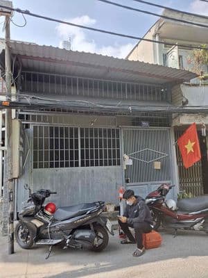 cho thuê nhà nguyên căn đs2, hbp, thủ đức , giá : 6 tr/th