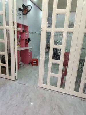 Nhà khu chợ tân hương - 2 lầu