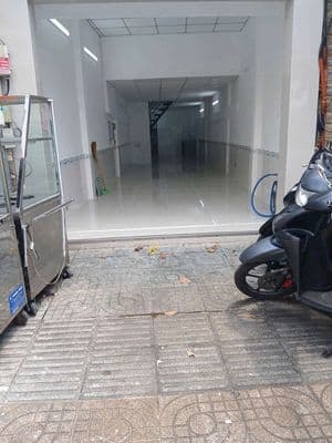 4 x 20m mặt tiền đường phạm văn chí