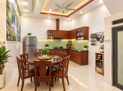 Nhà sát Nguyễn Thị Thập, Quận 7, xe hơi đỗ cửa, ngang 7m