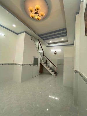 Nhà mới đẹp sát MT Trần Xuân Soạn,gần trường học