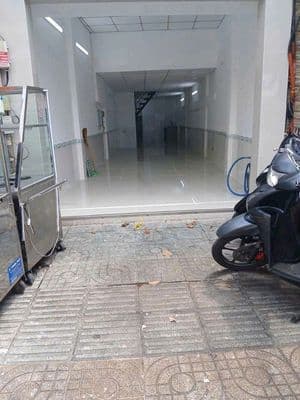 Mặt tiền kinh doanh - dài 20m - giá rẻ