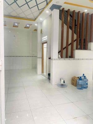 Nhà DT lớn 66 m2 (6.6x11m), k lộ giới, cách 30m ra MT Tạ Quang Bửu P3