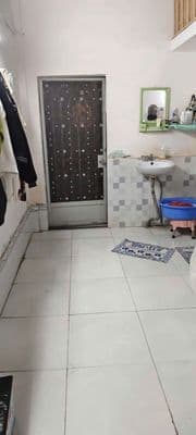 Cho thuê nhà 68m2 có 2pn và gác lửng hẻm xe hơi 30 lâm văn bền