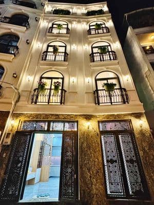 Bán nhà mặt tiền Phùng Văn Cung Phú Nhuận 40m2 5 tầng có thang máy