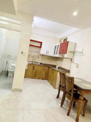 Cho thuê nhà nguyên căn 3 tầng, 3.3 x12.5m, 4pn/2wc, ngay ngã tư PN