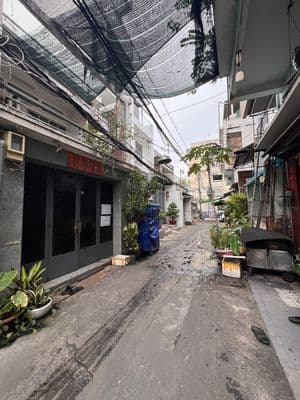 { DT : 4 x 20m} Nhà bán hẽm 6m Lạc Long Quân