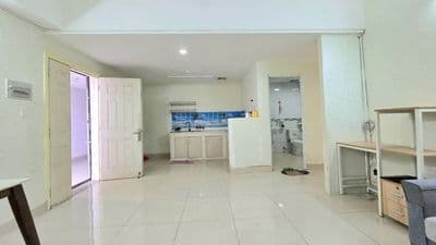 Chung cư Trần Quốc Thảo, thang bộ Giá thuê 9tr/th 1PN, 1wc ,Ko NT