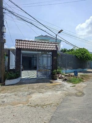 Vỡ nợ xả gấp nhà củ chi 137.2m2 - mặt tiền đường lớn - chỉ 1 tỷ 050!