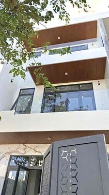 Cho thuê nhà mới 3,5 tầng 6 phòng ngủ kđt phước long giá