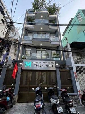 Hẻm 457/ Trần Hưng Đạo - toà nhà 6x11 nở hậu 7- đúc trệt 4 lầu BTCT