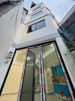 Kèo thơm quận 4 – nhà mới đẹp 5 tầng – nở hậu – chỉ 4,25 tỷ đo
