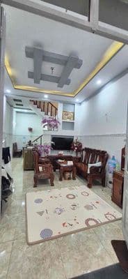 bán nhà đường nhựa 10 m khu dân cư , gần ngã tư 550