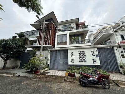 Cho Thuê Biệt Thự Đẹp Lung Linh .Khu Tên Lửa. BTân