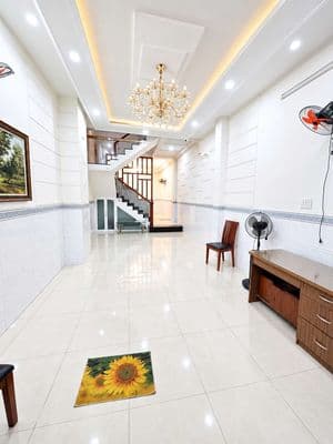 Nhà đẹp 4 tầng khu bình phú - 6pn - đường 8m - có máy lạnh
