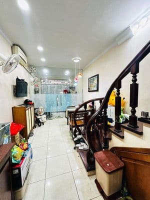 hơn 5đ nhỏ - Phú Thượng Tây Hồ - 30m2 - hàng xóm sunshine, chủ nhiệt
