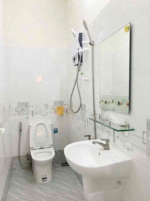 Cho thuê nhà đỗ tấn phong – phú nhuận dt: 3,3x12,5m kết cấu: 1