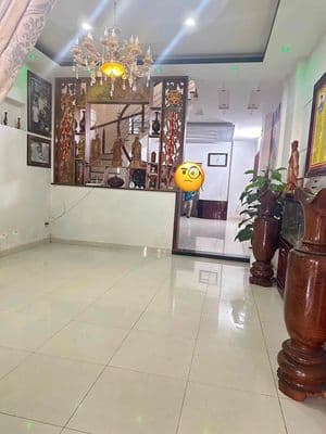 Cho thuê nhà 3 tầng Bàu Mạc gần biển chỉ 8 triệu