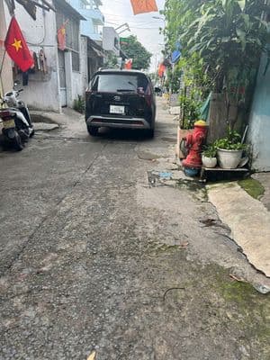 Bná nhà 1 lầu DT: 5,25 x 21m, MT đường ĐHT - Nguyễn Văn Qúa giá 5ty2