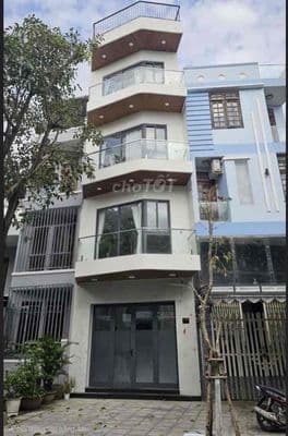 Nhà cho thuê nguyên căn 4 tầng + 1 tum. khu vực hải châu