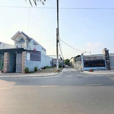 Lô góc 5x18 mặt tiền đường nhựa Trần Thị Bốc