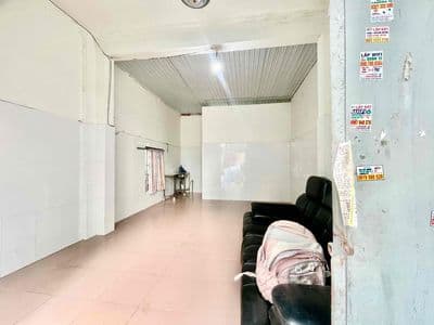 Cho thuê nhà nguyên căn giá rẻ ngay tô ký đi bộ qua đại học gtvt cs3