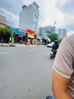 MT Vườn lài cách luỹ bán bích 50m. DT: 5.05 x 16m 1 hầm 4 lầu